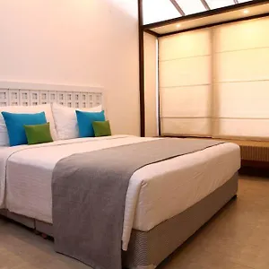 Hotel Blue Oceanic, Negombo