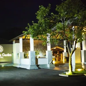 Hotel Full Moon Garden, Negombo